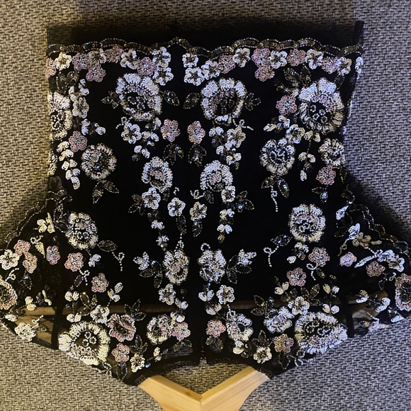 Needle and Thread Beaded blouse - Picture 4 of 4